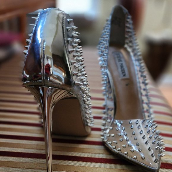 Steve Madden Shoes - Steve Madden Studded Pumps